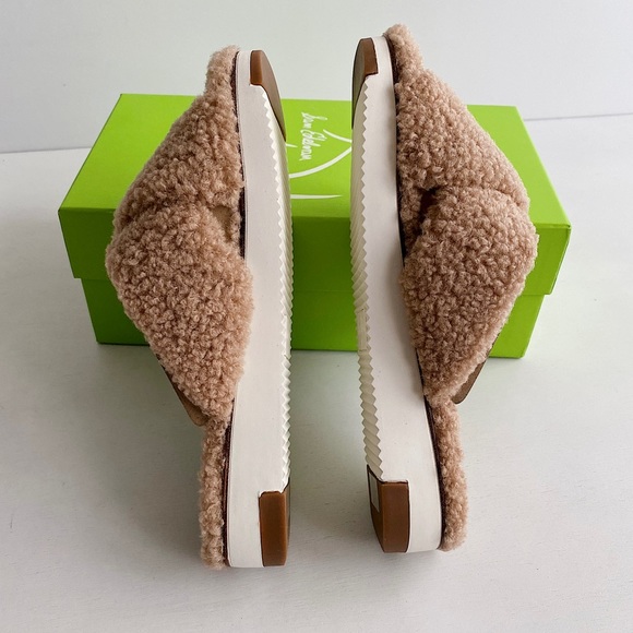 ✨New SAM EDELMAN Alice Faux Fur Slide Sandals Camel Shearling 8.5M - Picture 7 of 9